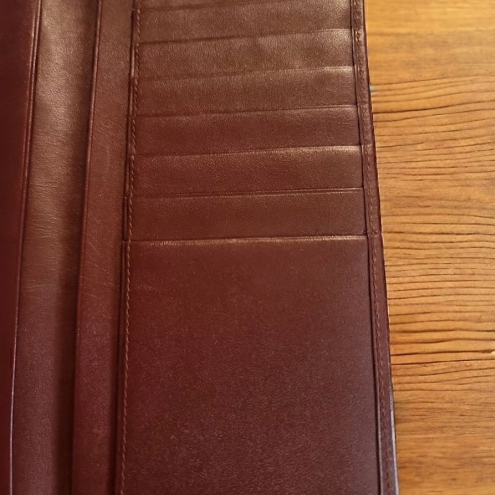 Vintage Cartier Bordeaux Bifold Long
Wallet in EUC - Picture 3 of 14